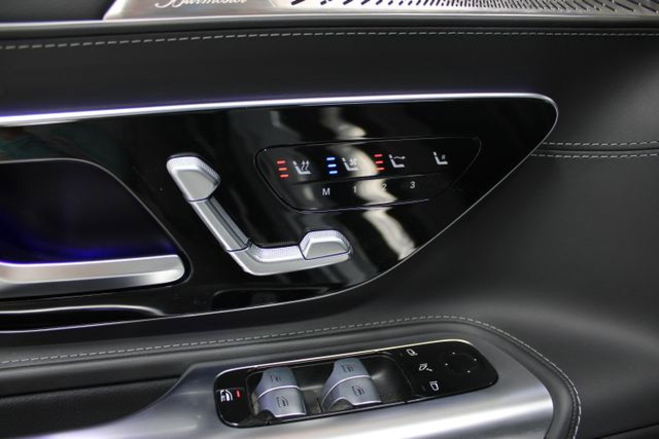 Used 2022 Mercedes-Benz SL 55 AMG 4MATIC image 41