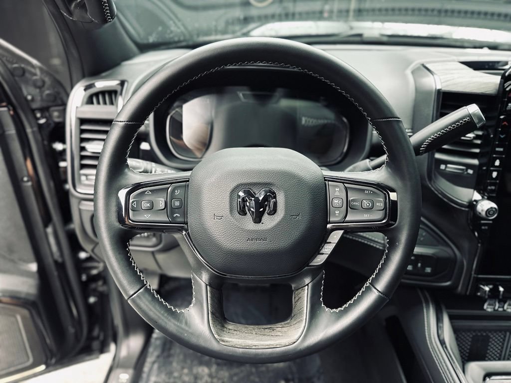Used 2026 RAM 2500 Limited AWD/4WD image 28