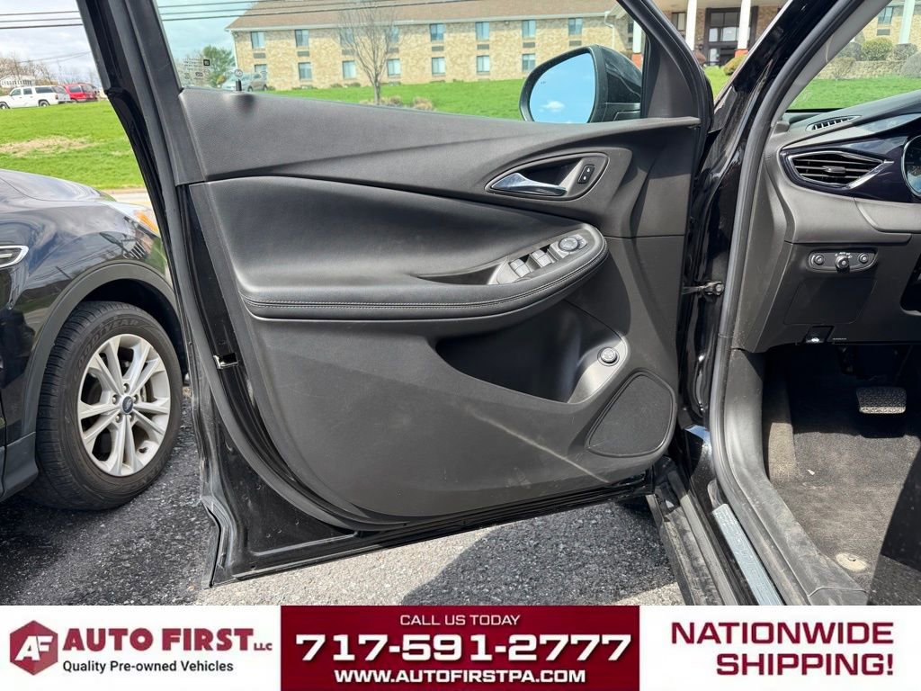 Used 2022 Buick Encore GX Select w/ Sport Touring Package AWD/4WD image 9