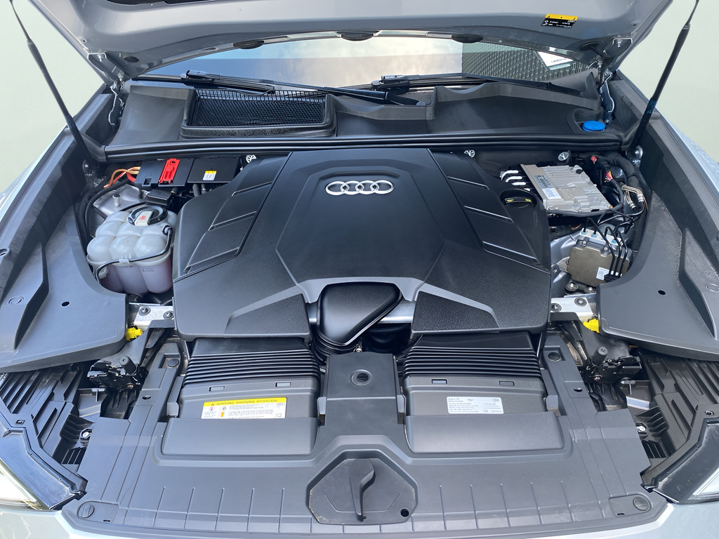 Used 2019 Audi Q8 Premium AWD/4WD image 48