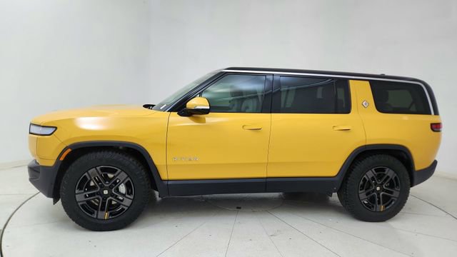 Used 2024 Rivian R1S Adventure image 3
