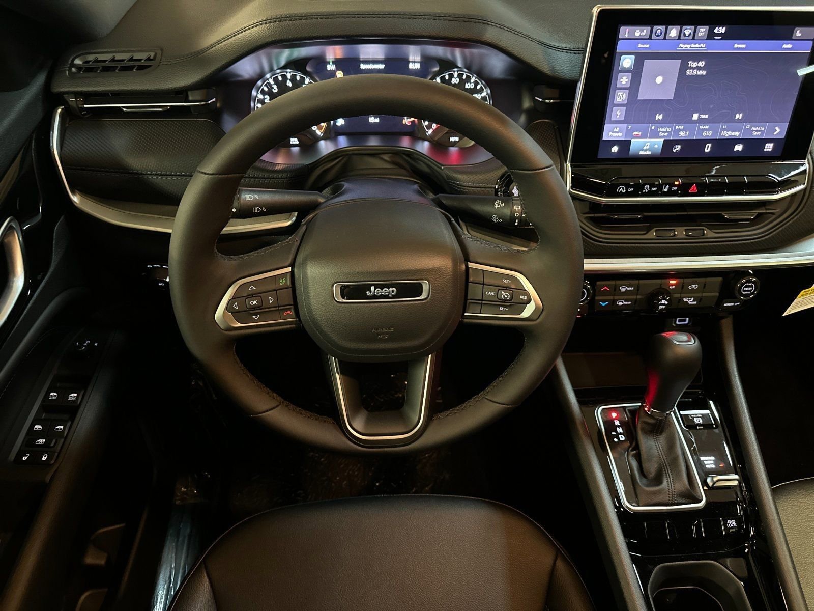 New 2026 Jeep Compass Latitude image 13