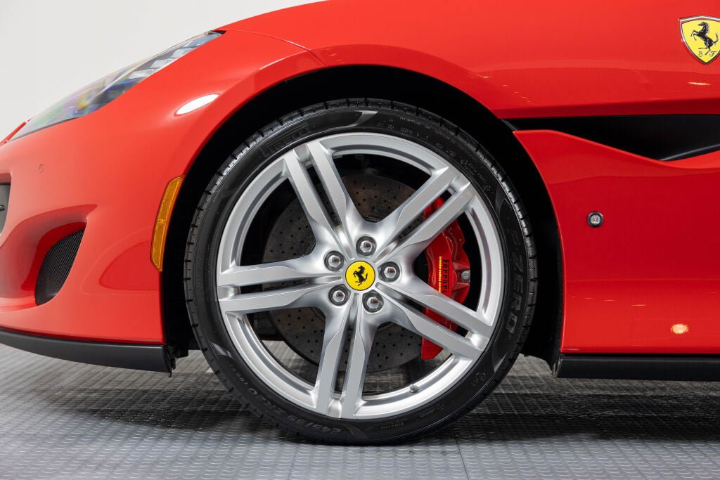 Certified 2020 Ferrari Portofino RWD image 37