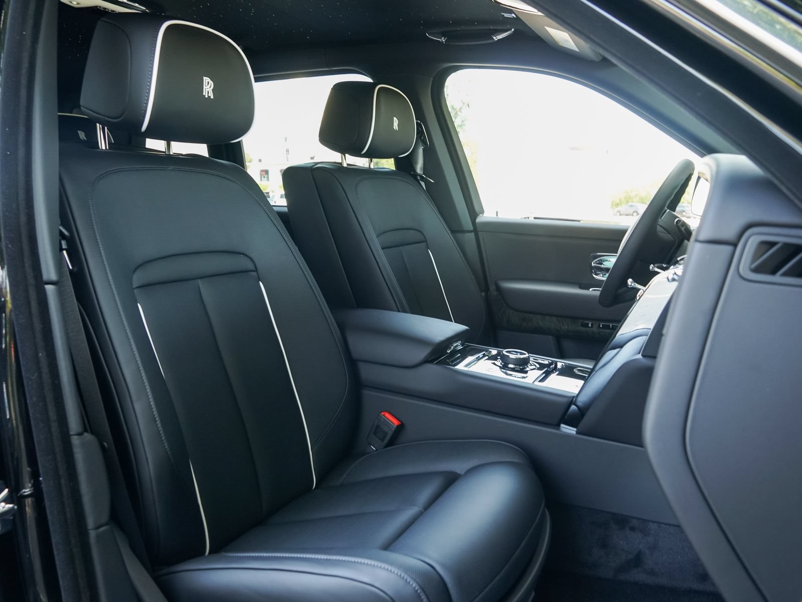 New 2027 Rolls-Royce Cullinan AWD/4WD image 28