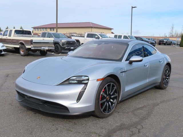 Used 2020 Porsche Taycan 4S image 3