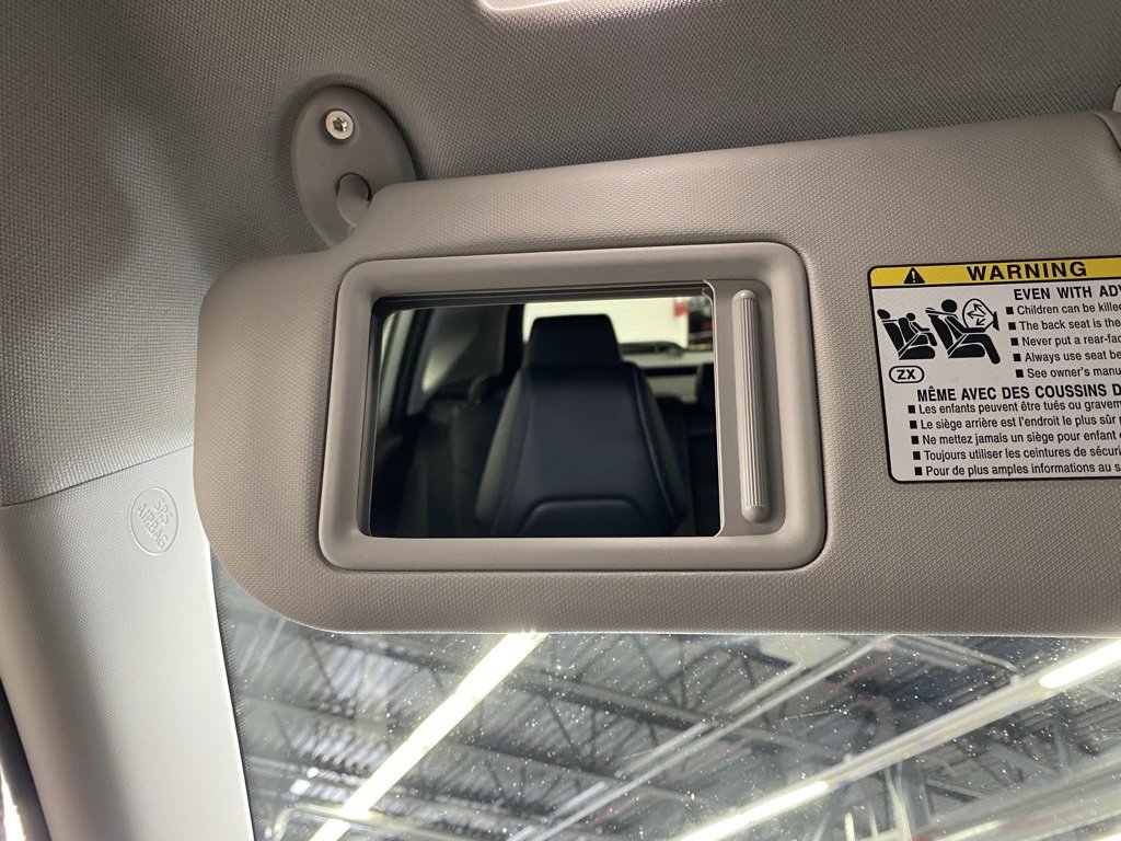 Used 2022 Toyota RAV4 XLE Premium image 40