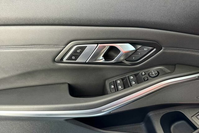Used 2023 BMW M3 Competition AWD/4WD image 11