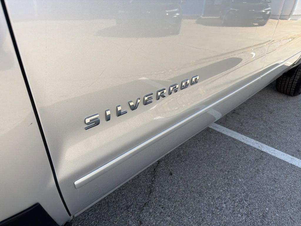 Used 2018 Chevrolet Silverado 1500 LT w/ All Star Edition image 10
