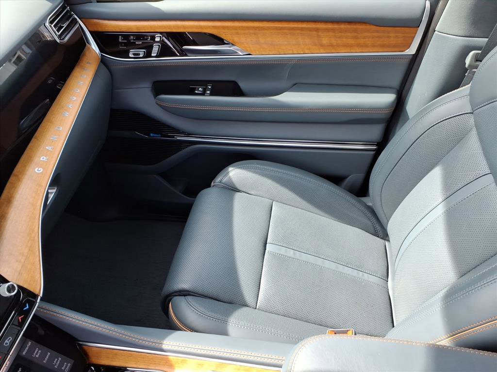 Used 2022 Jeep Grand Wagoneer Series II w/ Convenience Group III image 34
