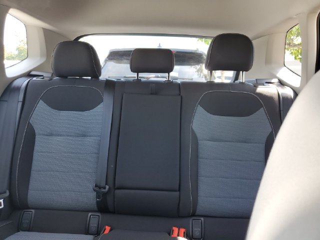 Certified 2025 Volkswagen Taos S FWD image 11