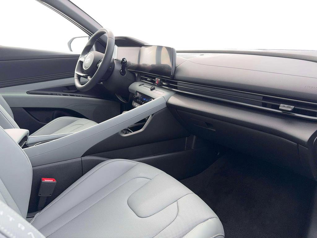 New 2026 Hyundai Elantra Limited image 16