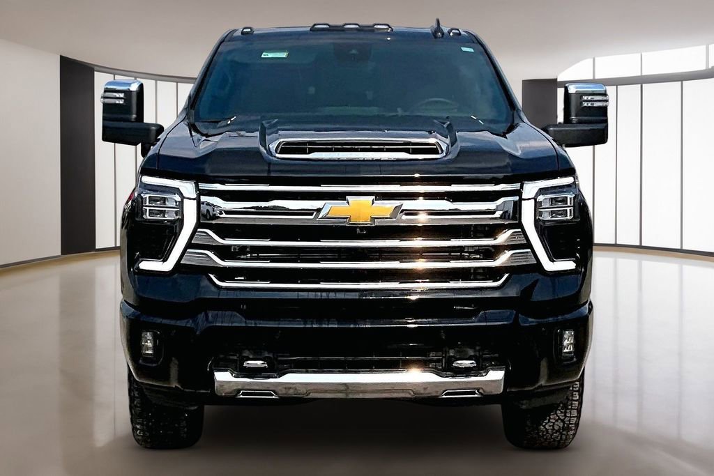 Certified 2024 Chevrolet Silverado 3500 High Country w/ High Country Premium Package image 3