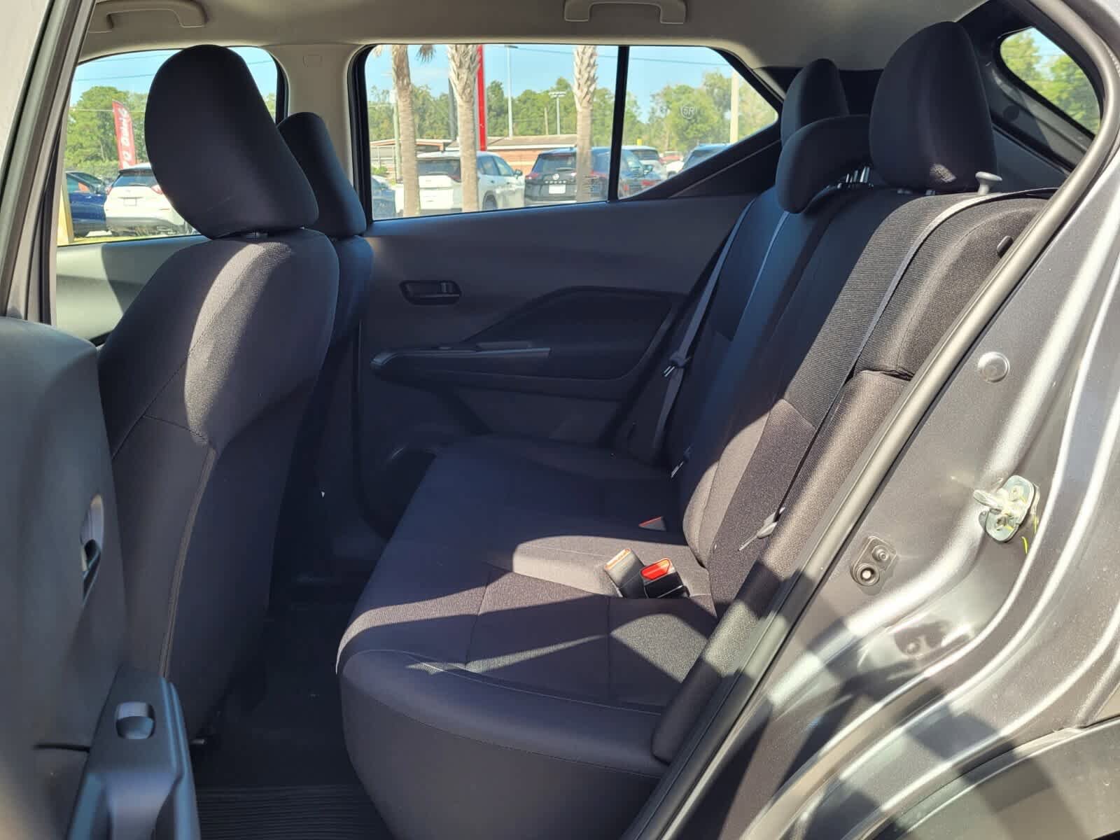 New 2025 Nissan Kicks Play S image 4