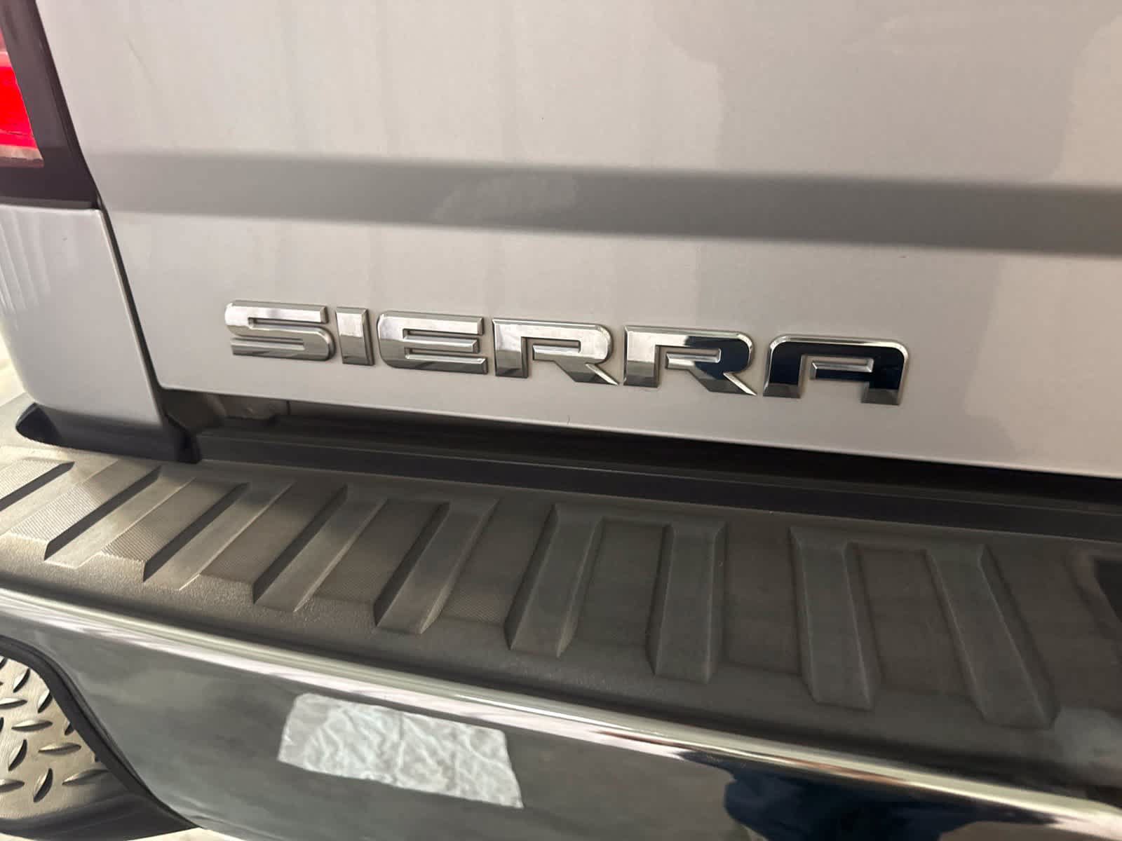 Used 2016 GMC Sierra 1500 SLT w/ SLT Premium Package AWD/4WD image 15