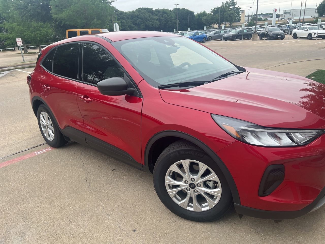 Used 2025 Ford Escape Active FWD image 6