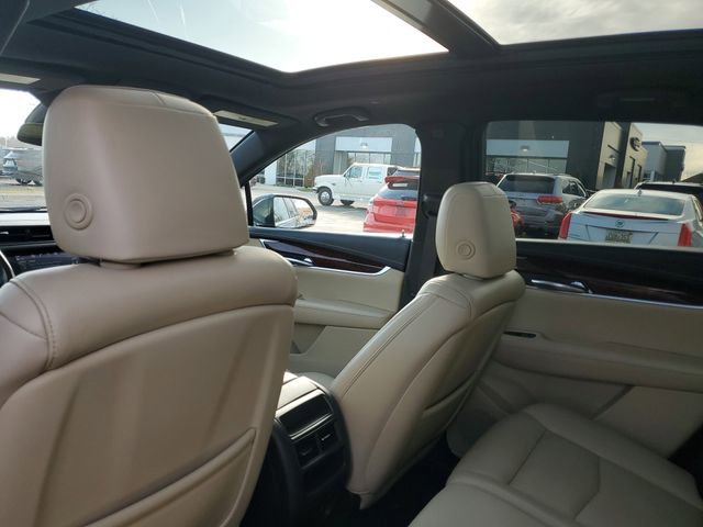 Certified 2019 Cadillac XT5 Luxury w/ Trailering Package image 11