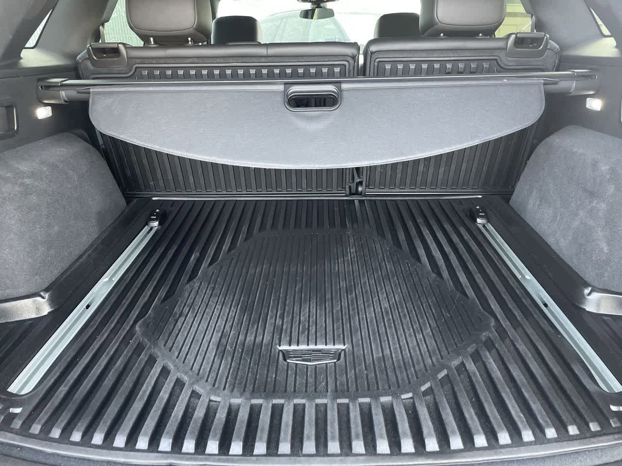 Used 2024 Cadillac XT5 Premium Luxury w/ LPO, Floor Liner Package FWD image 17