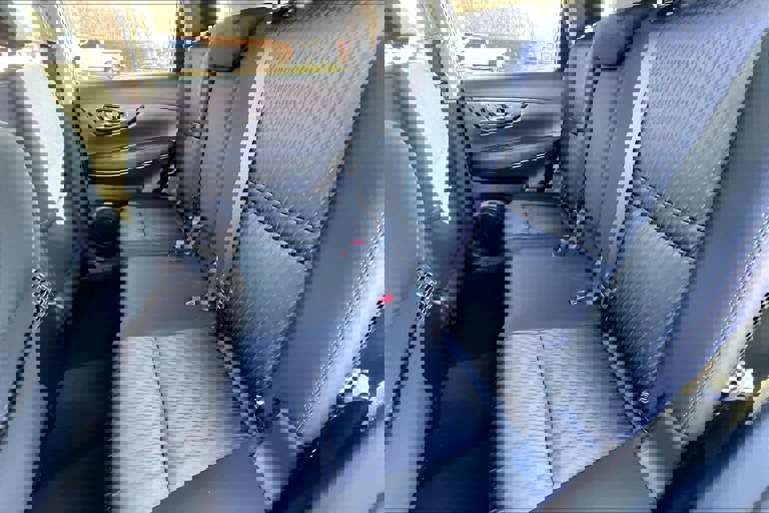 Used 2019 Nissan Rogue SV image 19