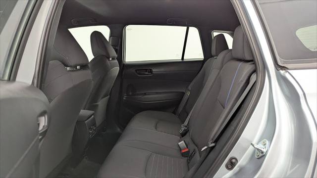 Used 2023 Toyota Corolla Cross AWD Hybrid image 16