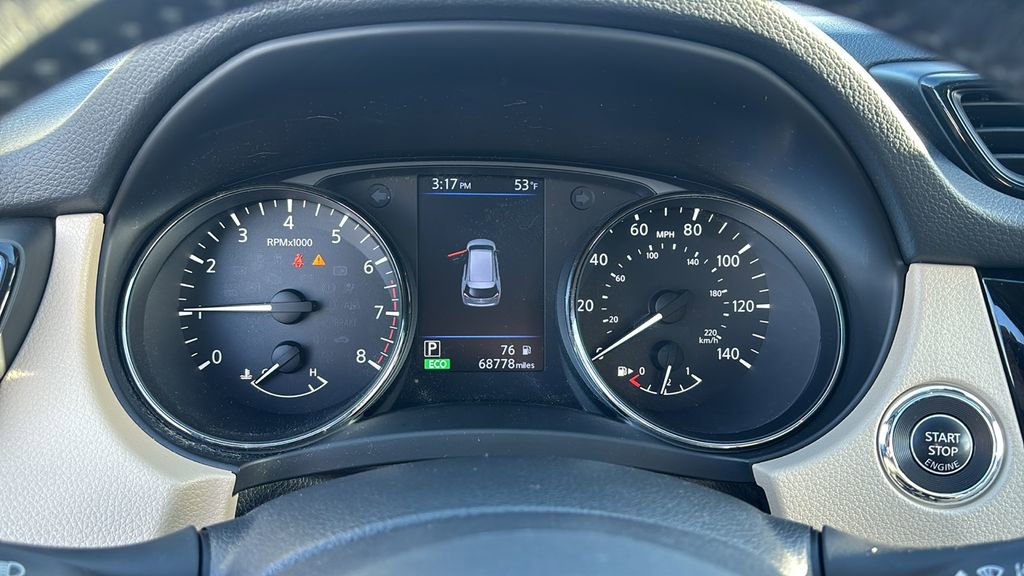 Used 2018 Nissan Rogue SL w/ Premium Package image 16