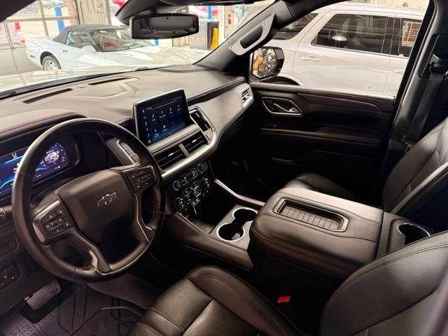 Used 2023 Chevrolet Suburban RST w/ Luxury Package AWD/4WD image 8