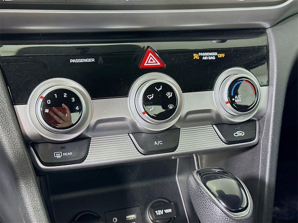 Used 2019 Hyundai Elantra SE w/ Cargo Package image 26