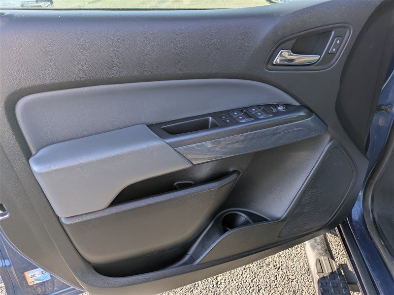 Used 2019 Chevrolet Colorado Z71 AWD/4WD image 17
