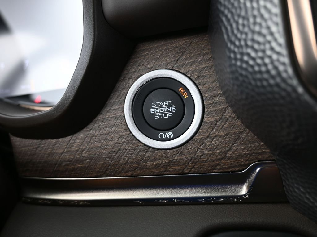 Used 2025 RAM 1500 Limited image 25