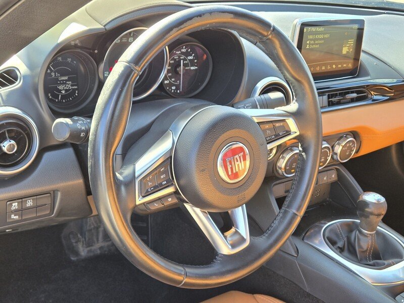 Used 2017 FIAT 124 Spider Lusso RWD image 17