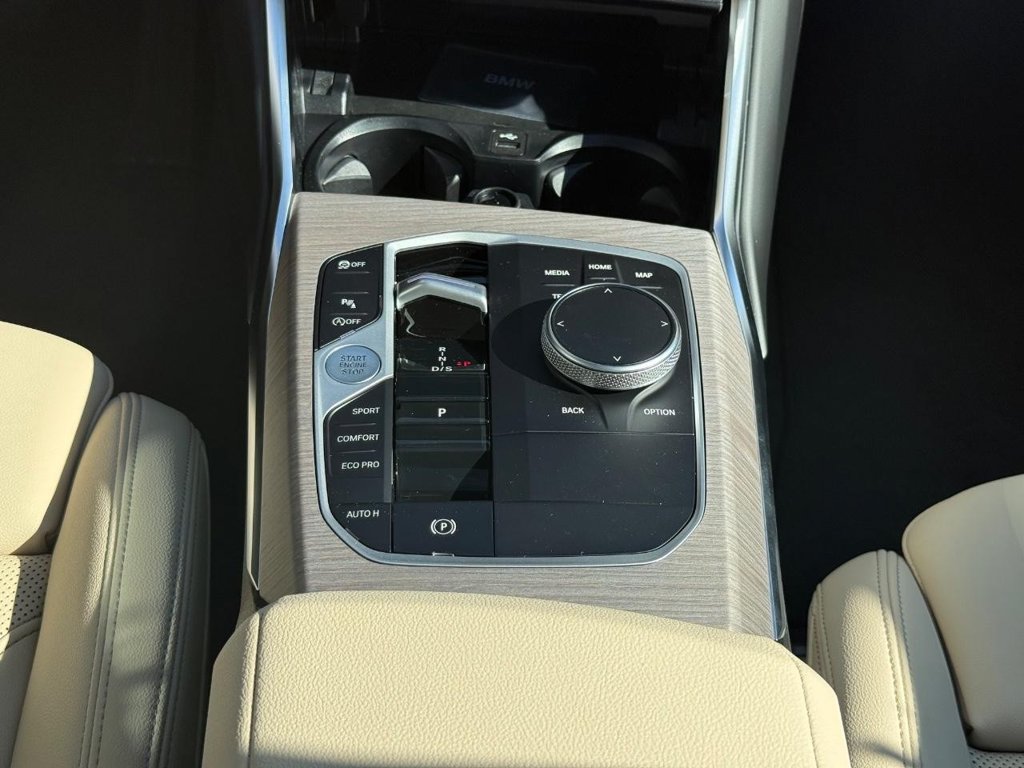 New 2026 BMW 330i xDrive Sedan AWD/4WD image 8