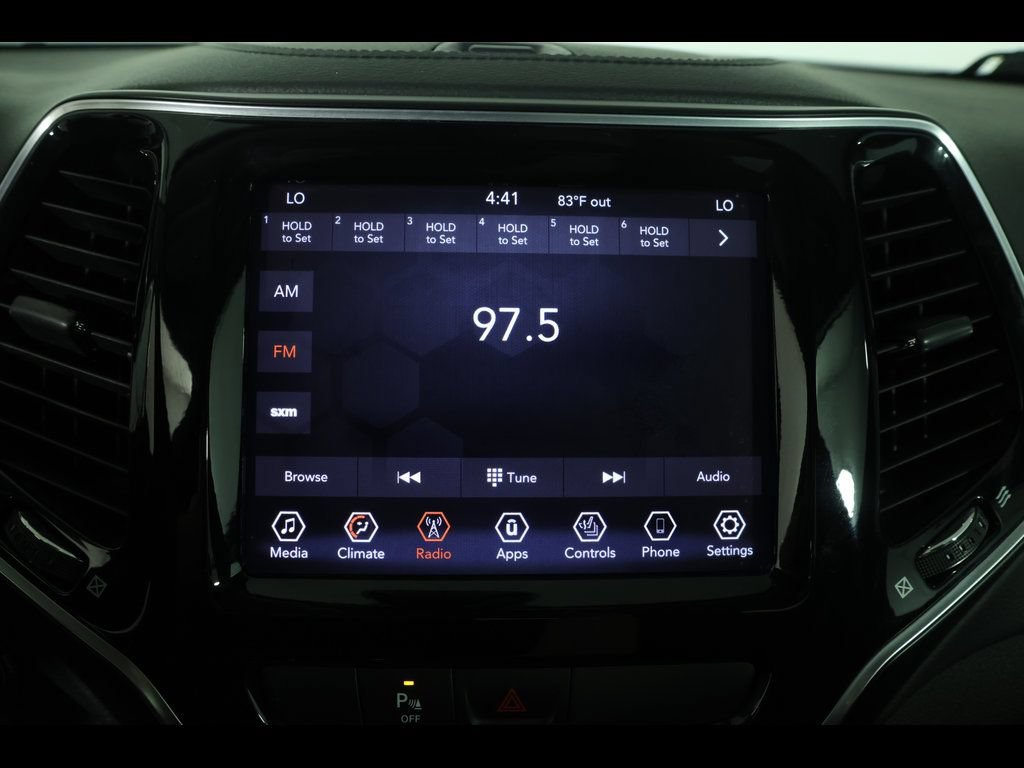 Used 2020 Jeep Cherokee Limited AWD/4WD image 28