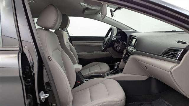 Used 2017 Hyundai Elantra SE FWD image 21