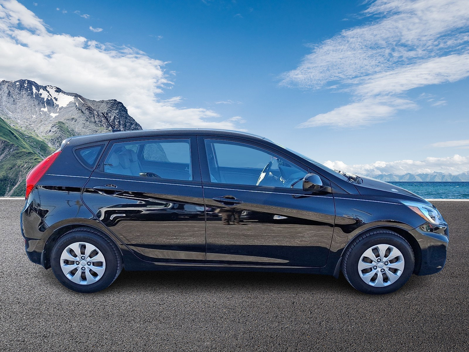 Used 2016 Hyundai Accent SE image 7