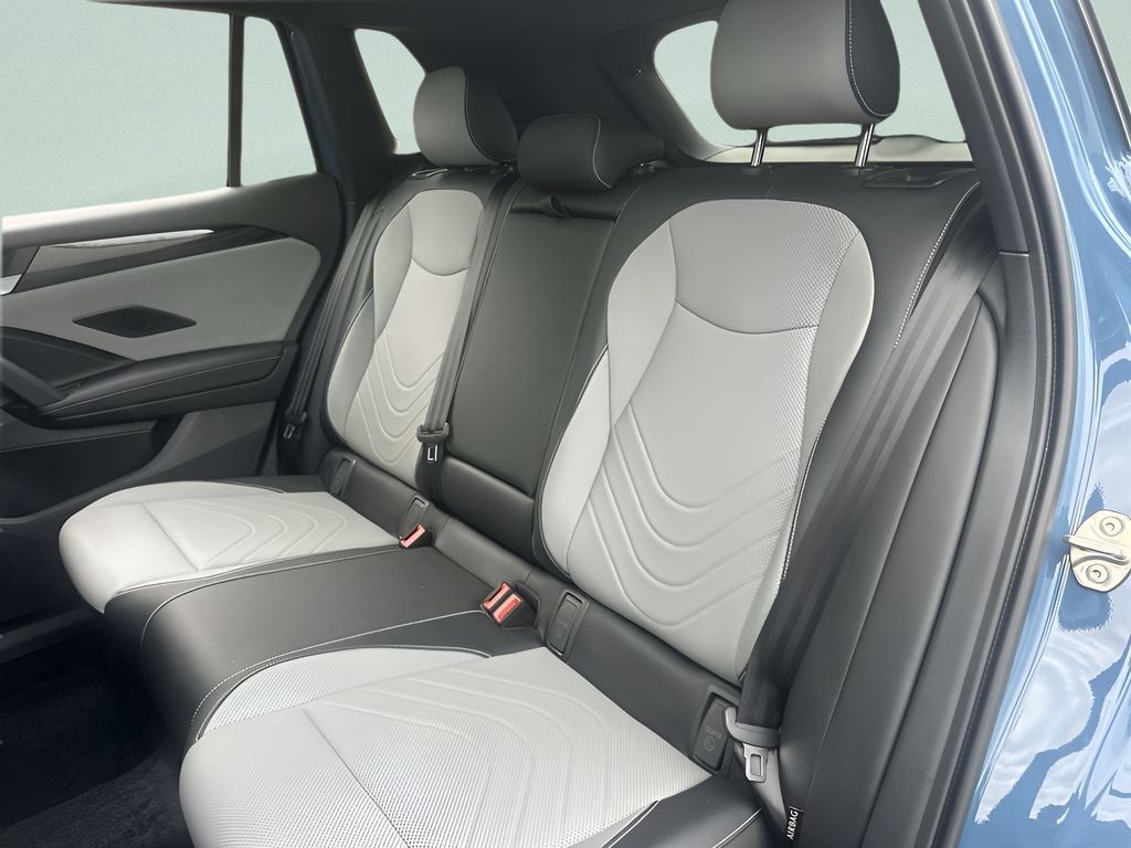 New 2026 Volkswagen Tiguan SE R-Line AWD/4WD image 23