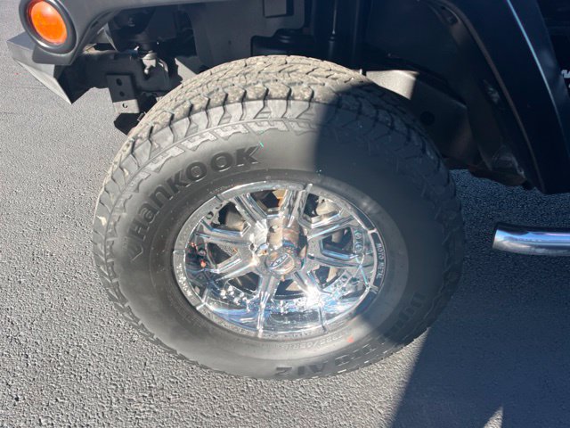 Used 2007 Jeep Wrangler Unlimited X w/ Black Appearance Group AWD/4WD image 21
