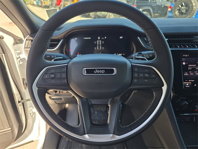 New 2025 Jeep Grand Cherokee Laredo X w/ Luxury Tech Group I image 27