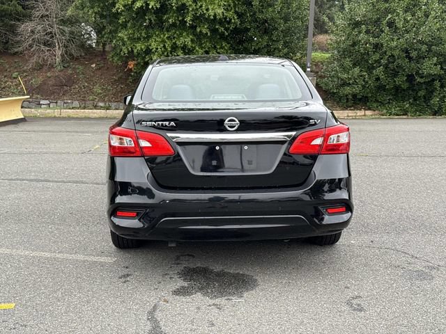 Used 2017 Nissan Sentra SV w/ Driver's Assist Package FWD image 3