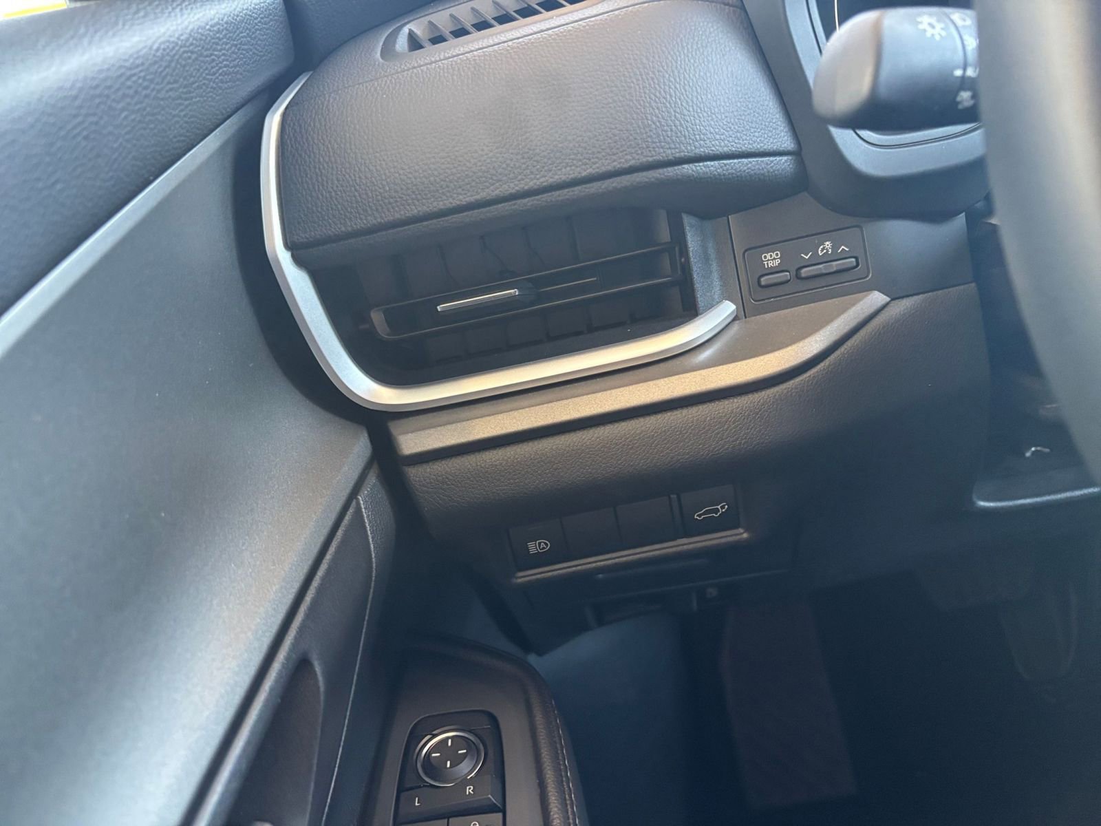 Used 2025 Toyota Grand Highlander FWD image 36