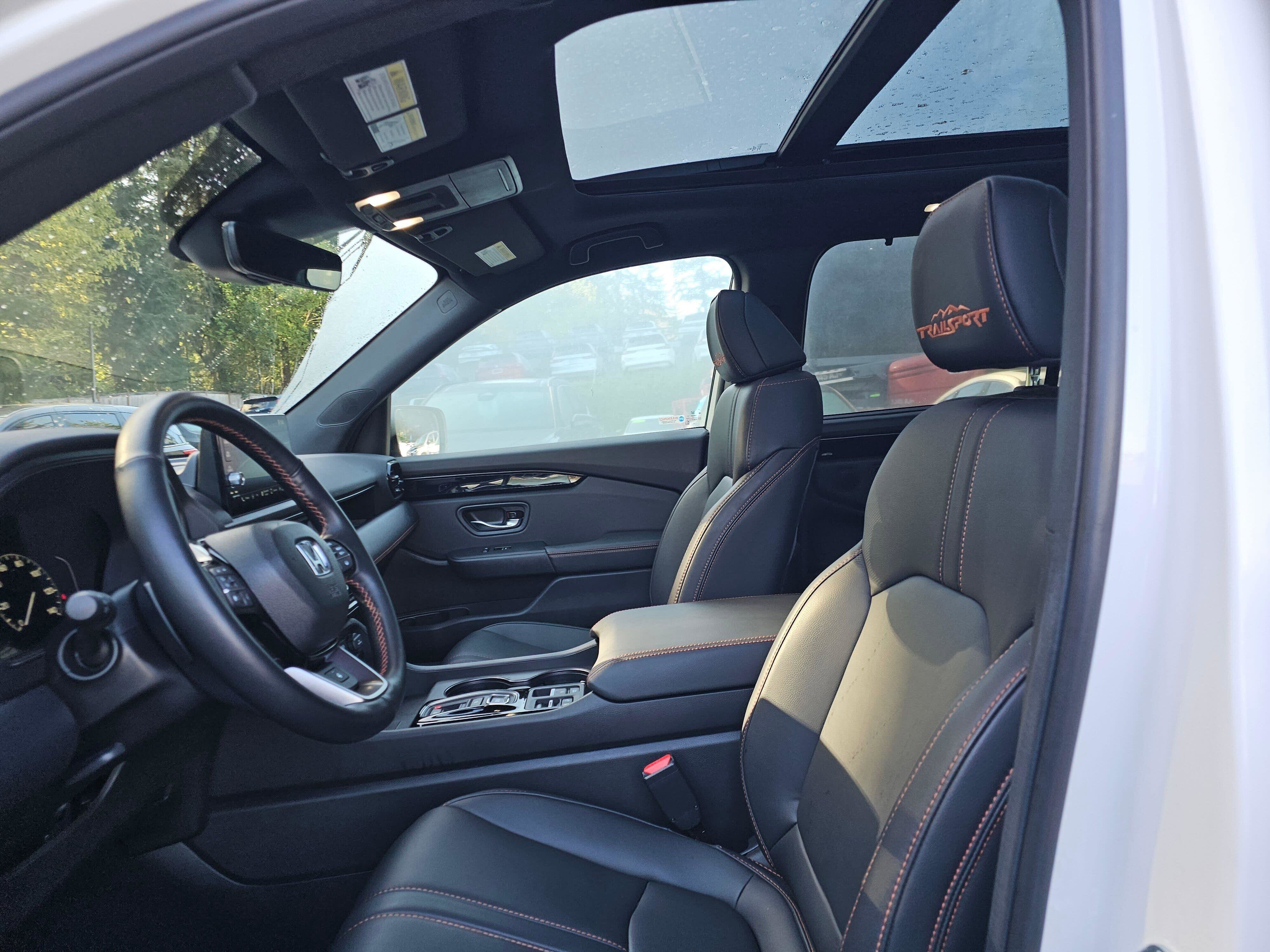 Used 2025 Honda Pilot TrailSport image 22