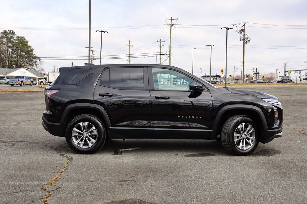 Used 2025 Chevrolet Equinox LT image 8