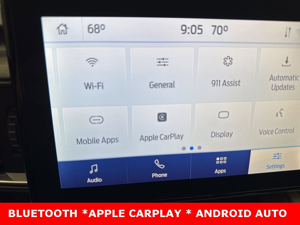 Used 2022 Ford Explorer XLT image 3