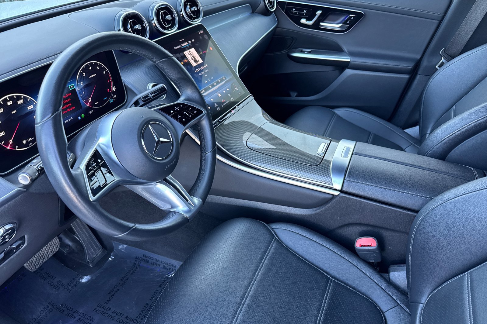 Used 2024 Mercedes-Benz GLC 300 4MATIC image 10