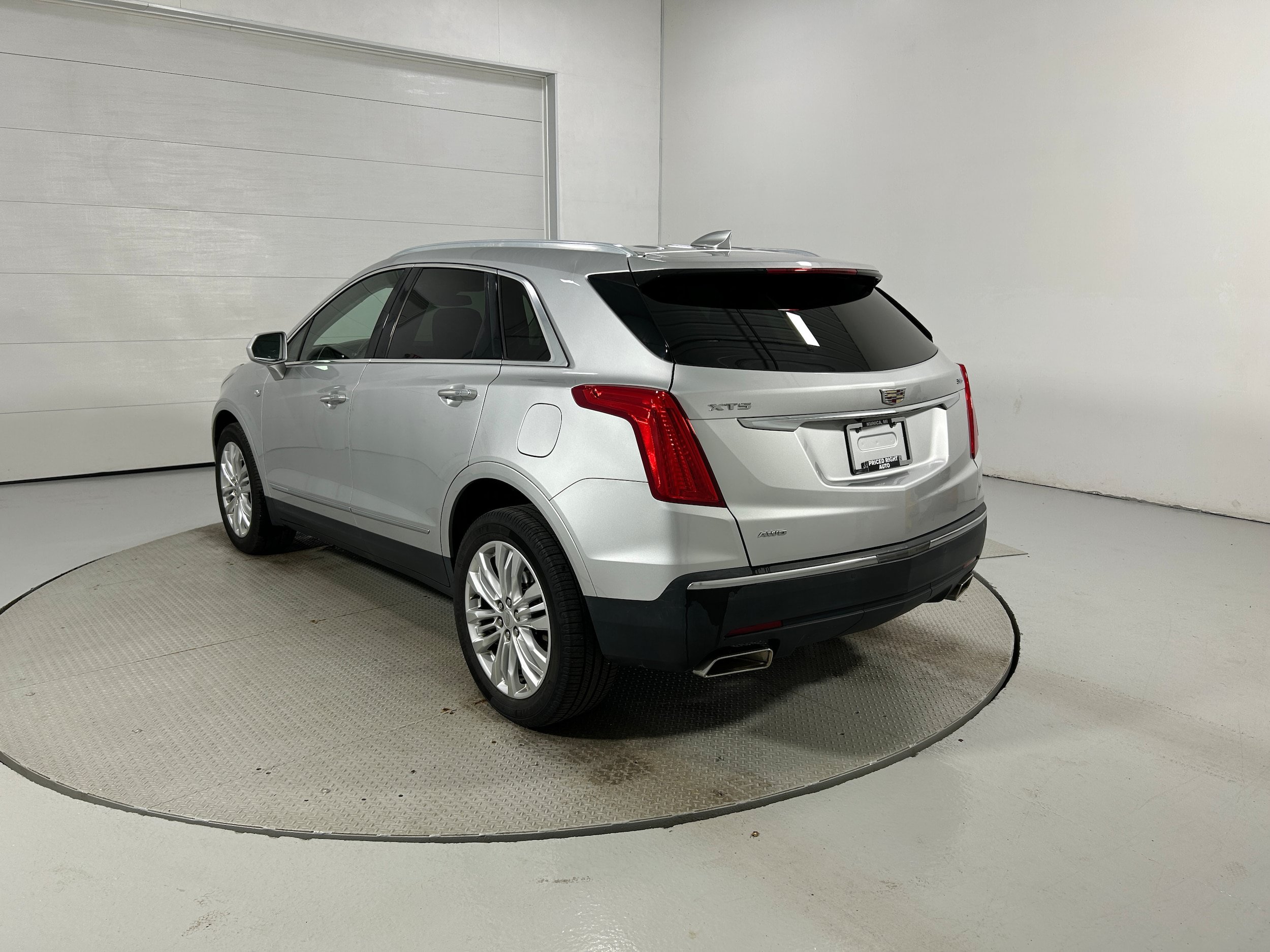 Used 2018 Cadillac XT5 Premium Luxury AWD/4WD image 23