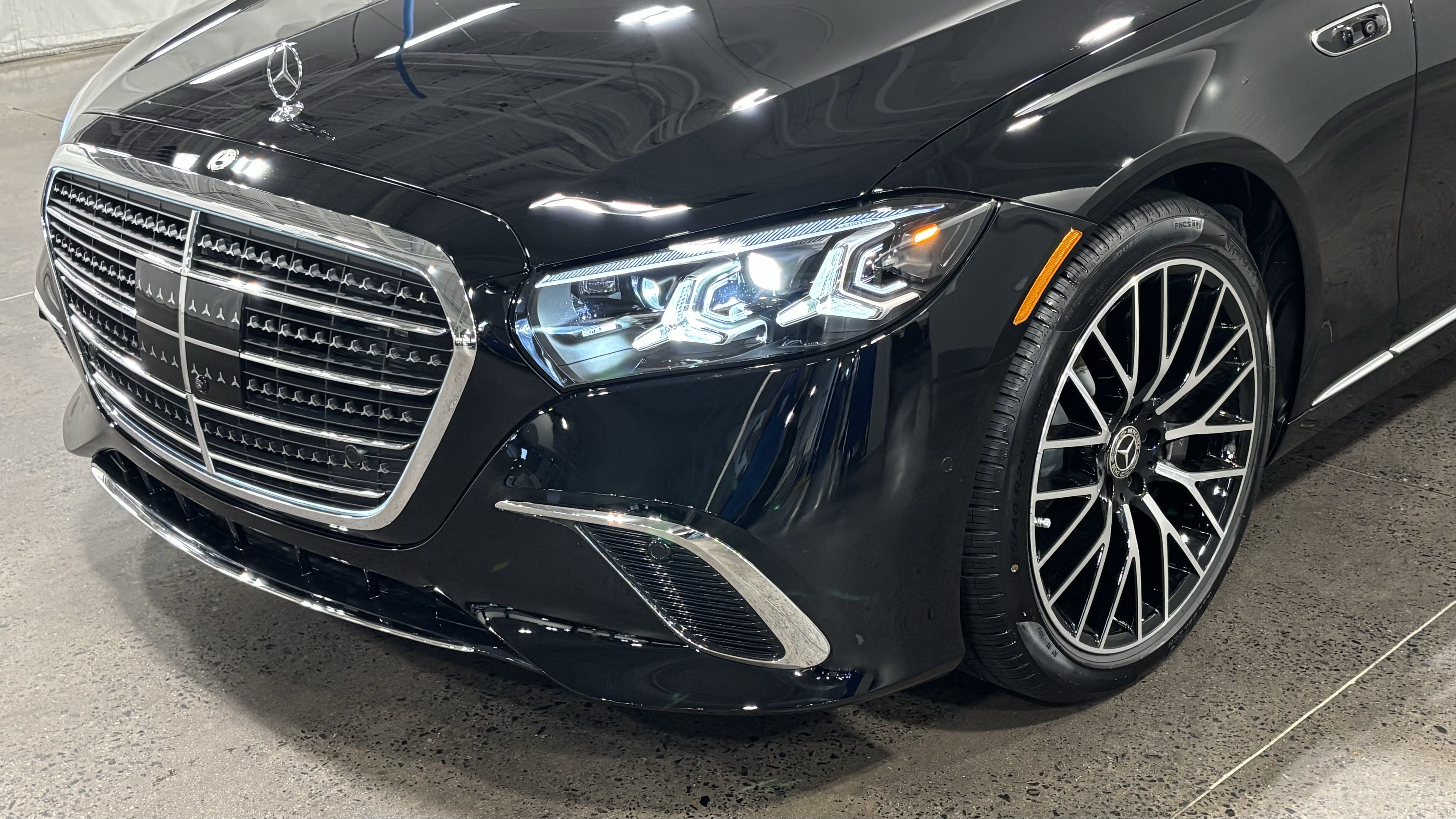 New 2027 Mercedes-Benz S 580 4MATIC Sedan image 8