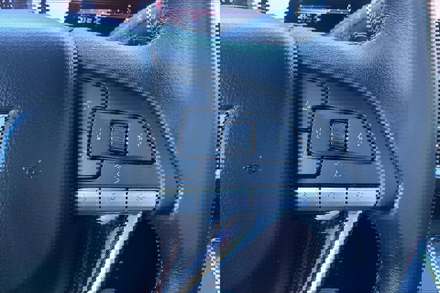 Used 2024 Cadillac Escalade ESV Premium Luxury image 18