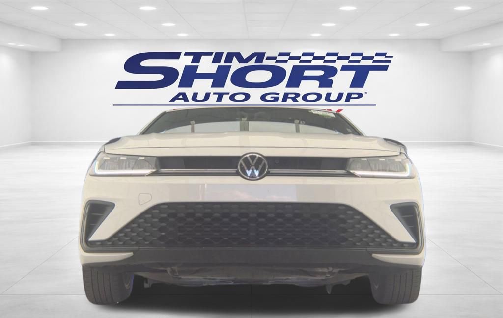 Used 2025 Volkswagen Jetta Sport image 3