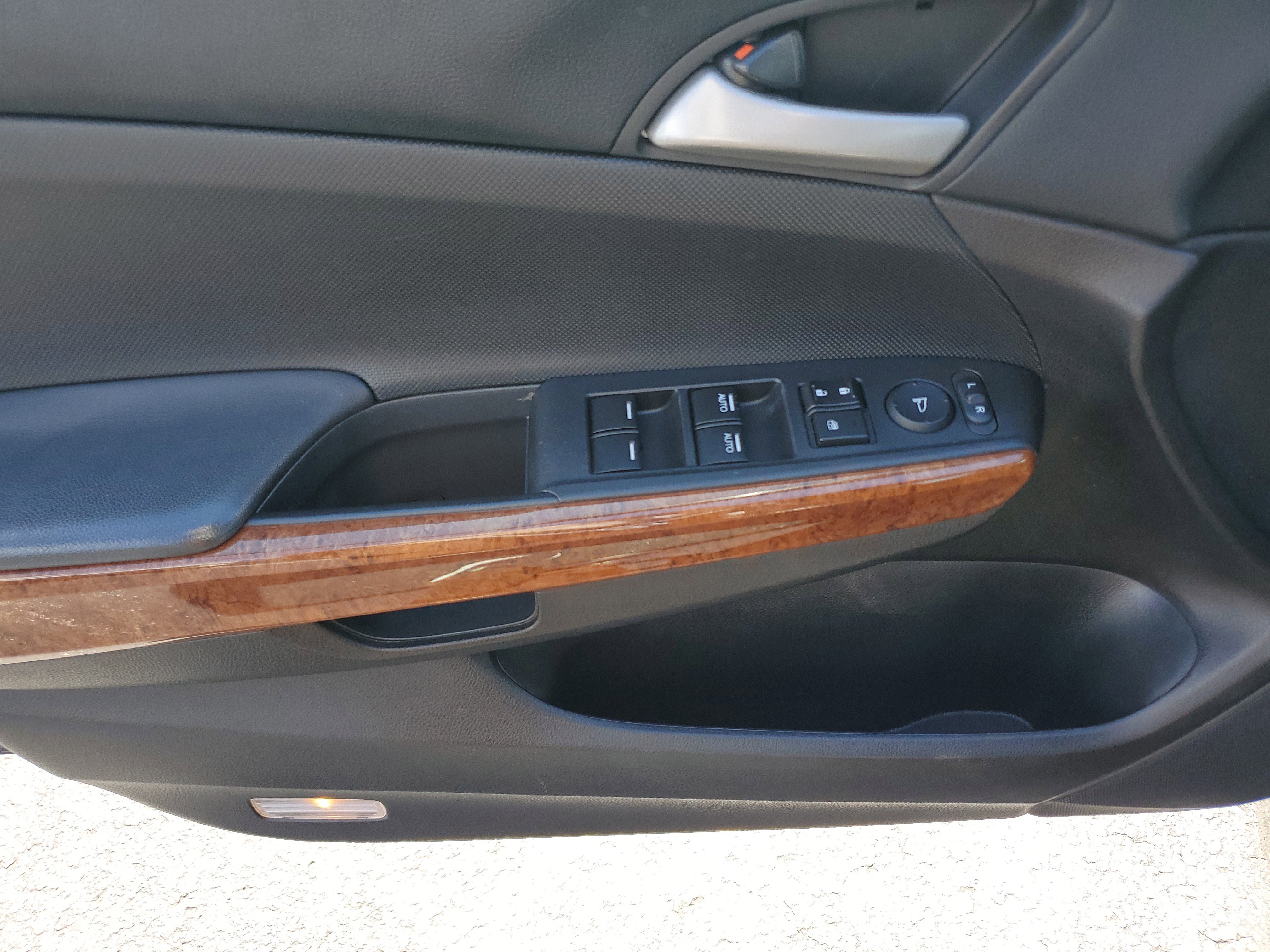 Used 2012 Honda Accord EX image 17