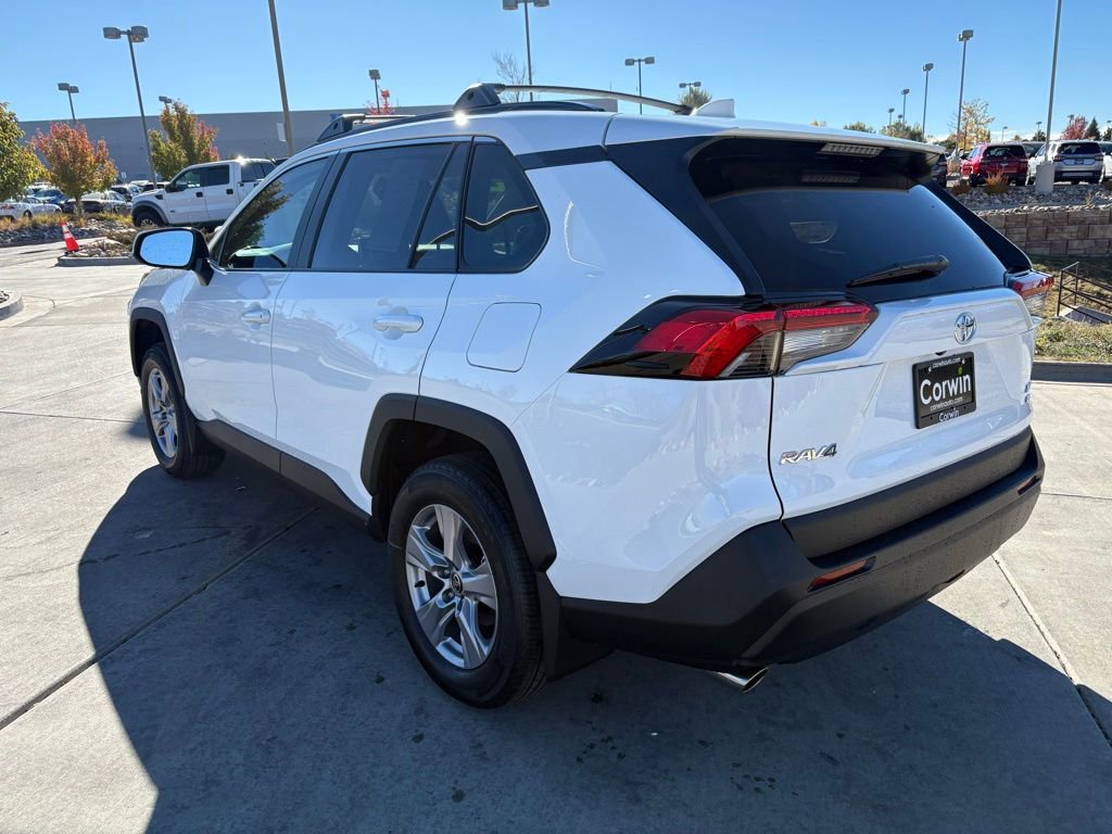 Used 2025 Toyota RAV4 XLE w/ Convenience Package image 5