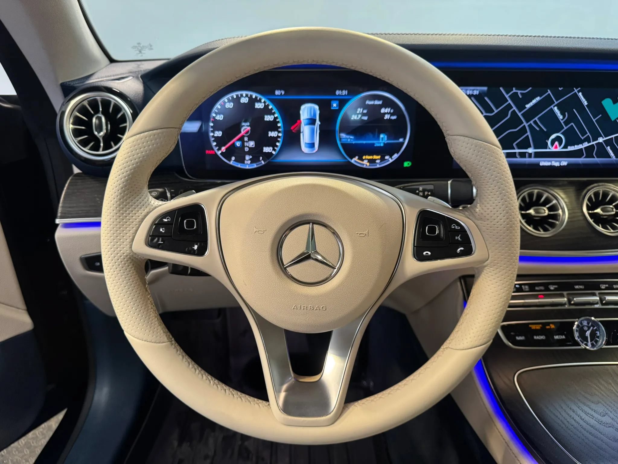 Used 2018 Mercedes-Benz E 400 Coupe image 13