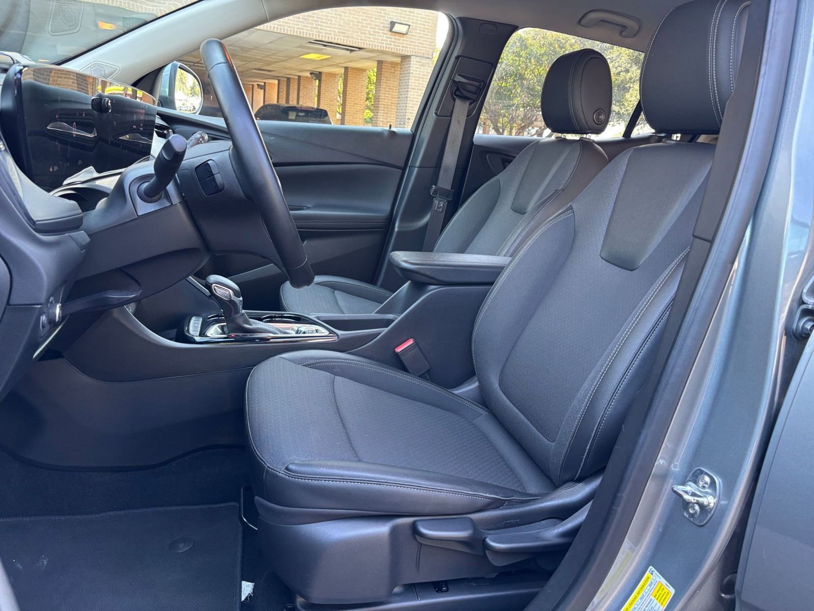 Used 2025 Buick Encore GX Preferred FWD image 22
